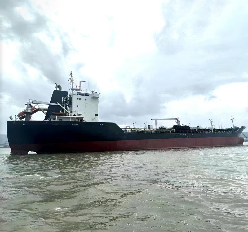 1999 Built 13300 DWT Oil Tanker For Sale Detail 1