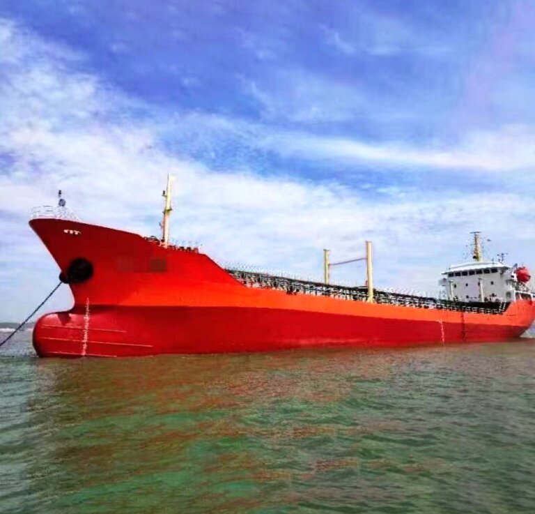 2004 Built 4700 DWT Oil Tanker For Sale For Sale
