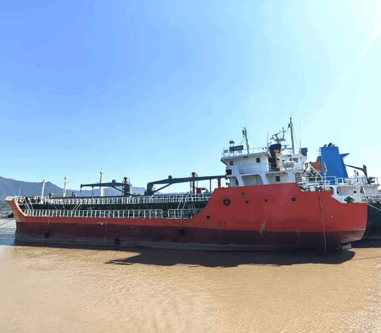 2005 Built 1000 DWT Oil Tanker For Sale For Sale