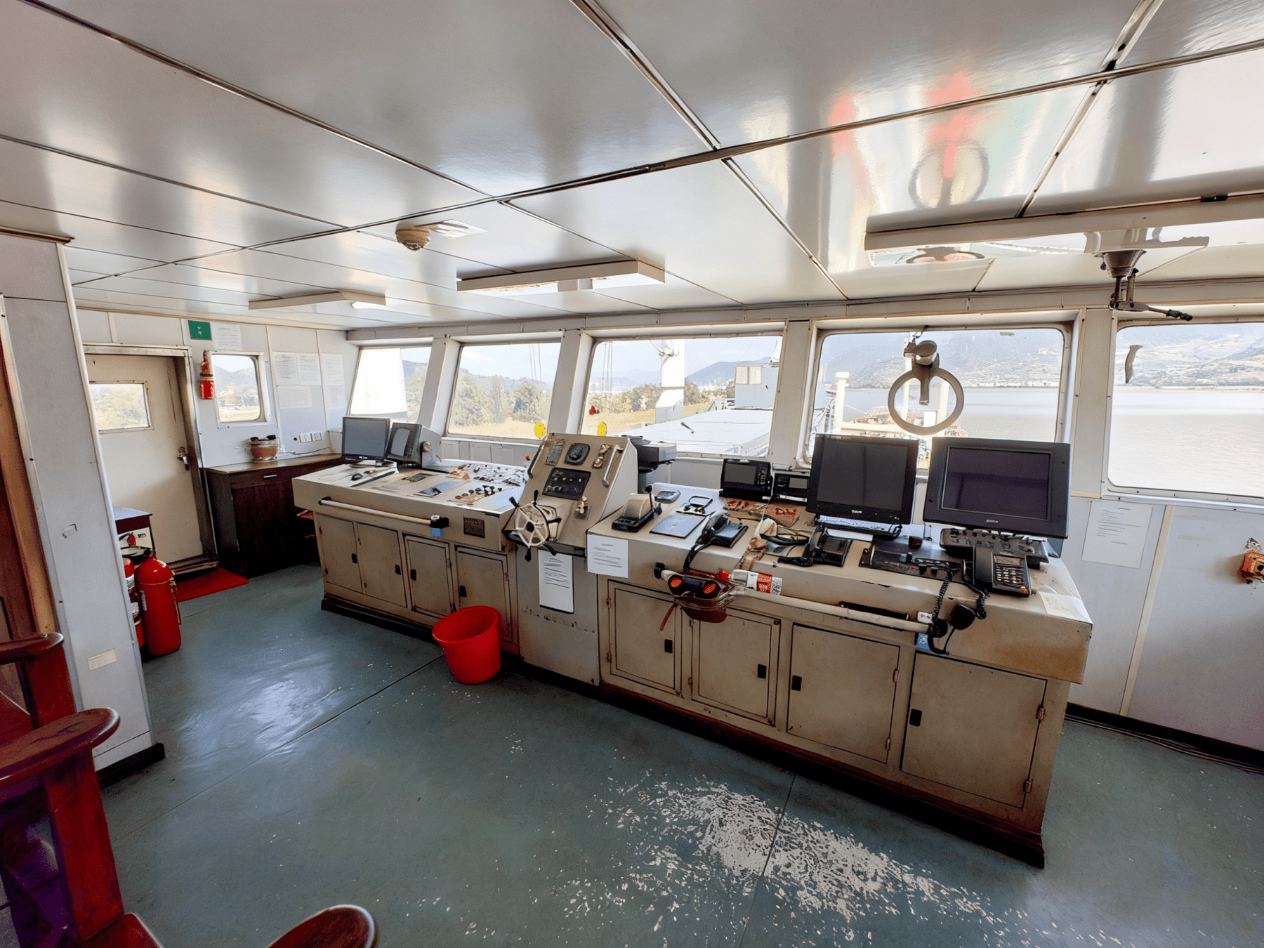 2006 Built 2500 DWT Oil Tanker For Sale Detail 5