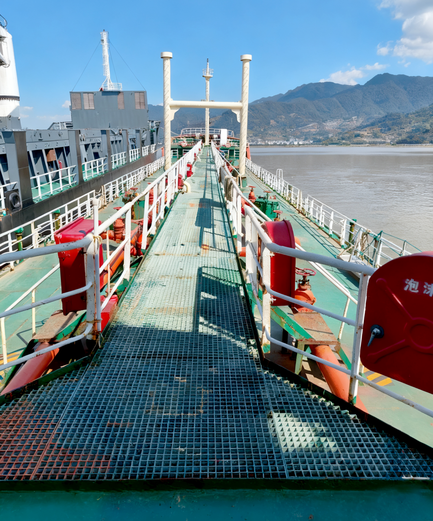 2006 Built 2500 DWT Oil Tanker For Sale Detail 1