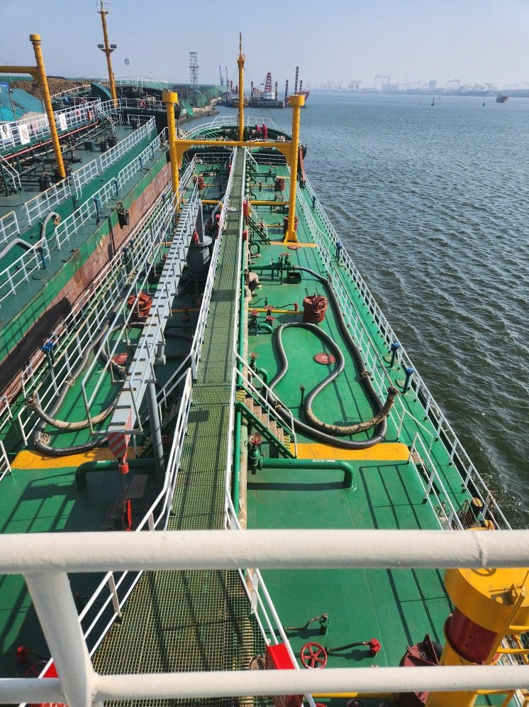 Detalles de la venta de un petrolero de 3.000 DWT construido en 2006, parte 2