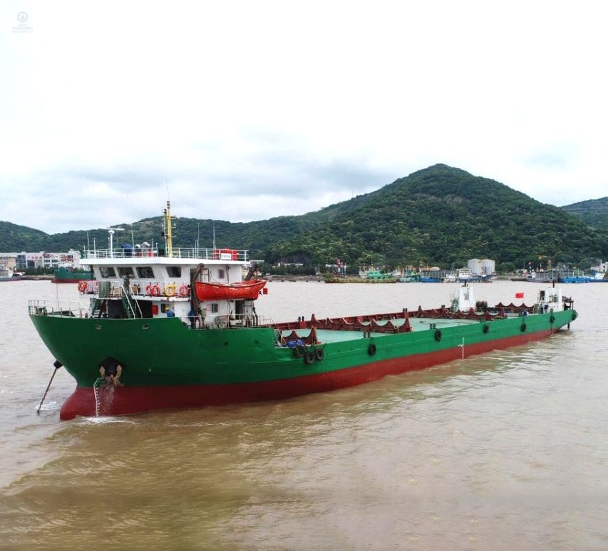 2010 Built 2600 DWT Landing Craft Tank For Sale Detail 2