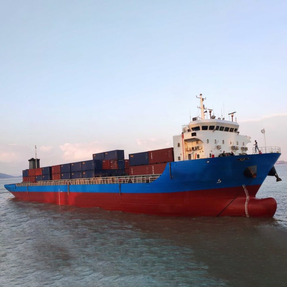 2011 Built 5700 DWT 462 TEU Container Ship For Sale Detail 2