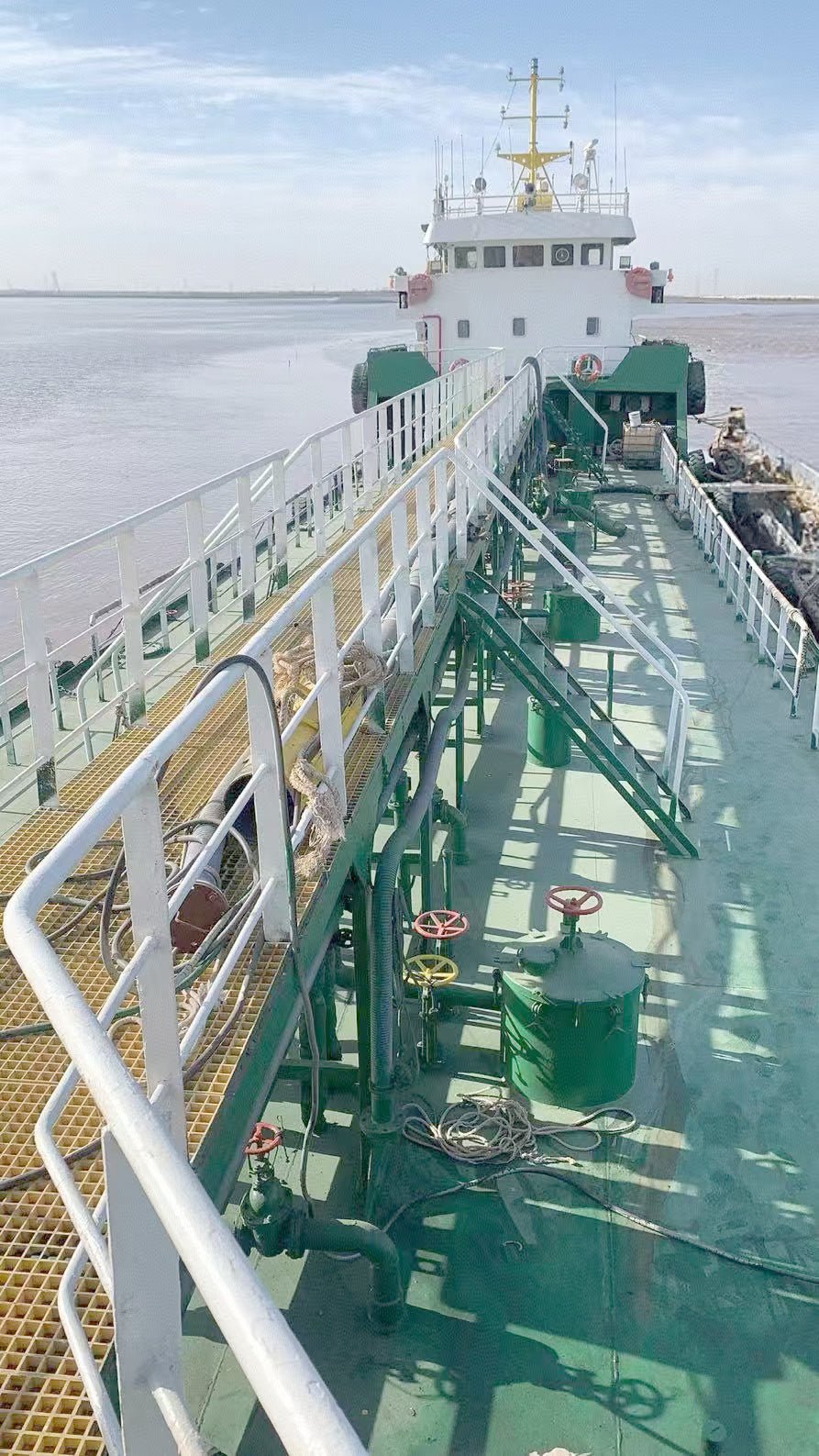 2011 Built 900 DWT Oil Tanker For Sale Detail 6