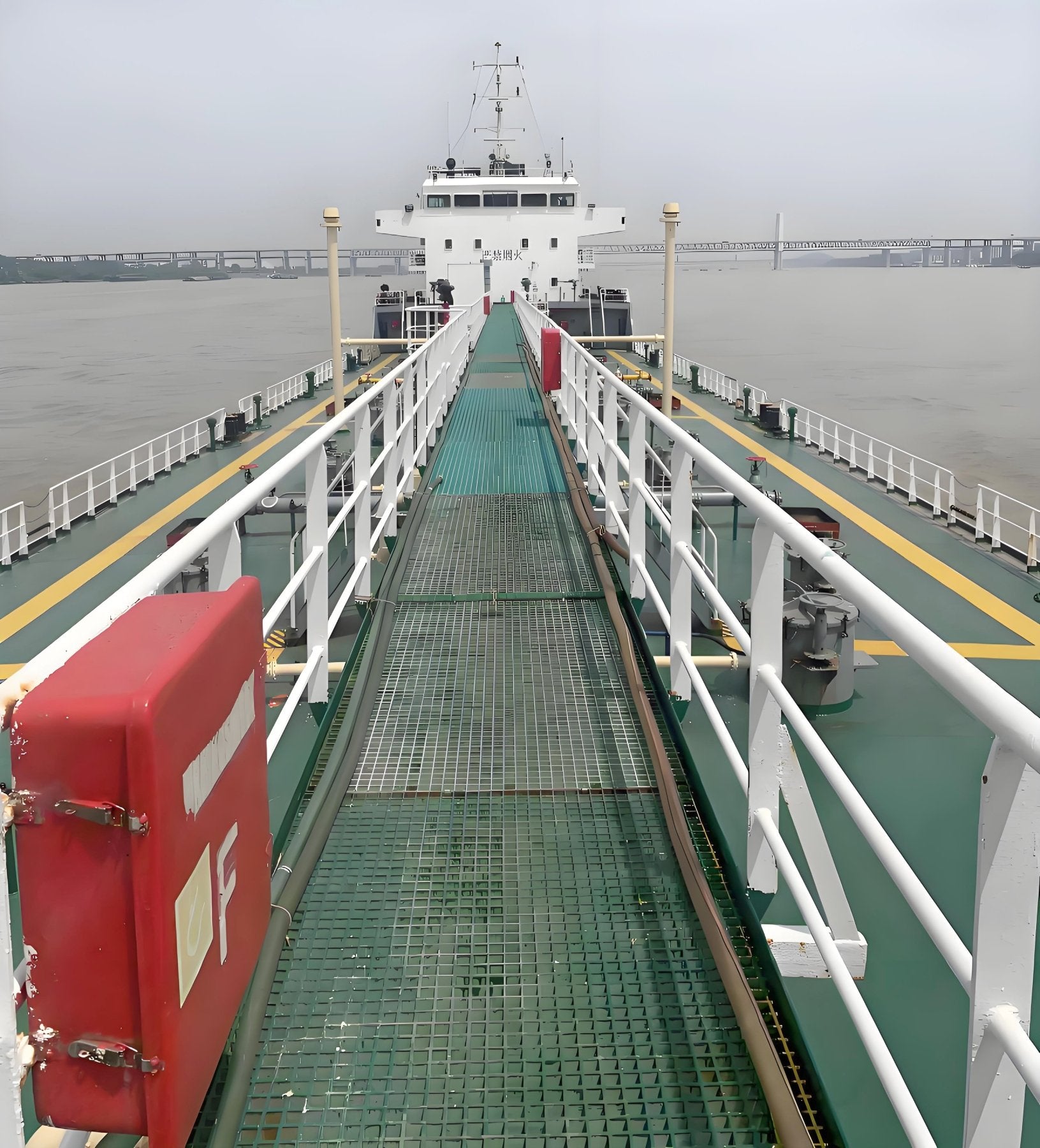 Detalles de la venta de un petrolero de 4.500 DWT construido en 2012, parte 2