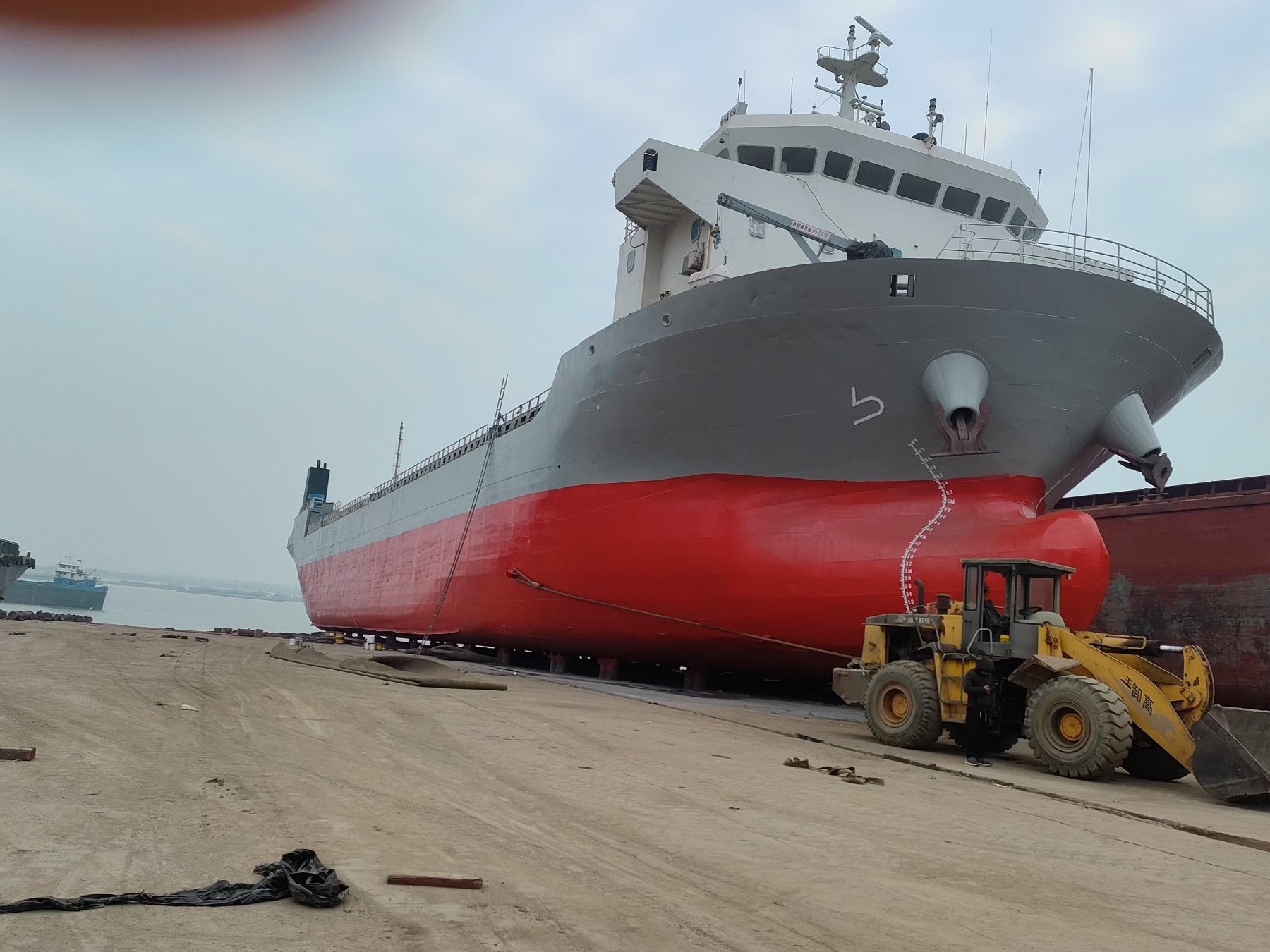2012年建造的6000载重吨、396 TEU集装箱船出售详情 7