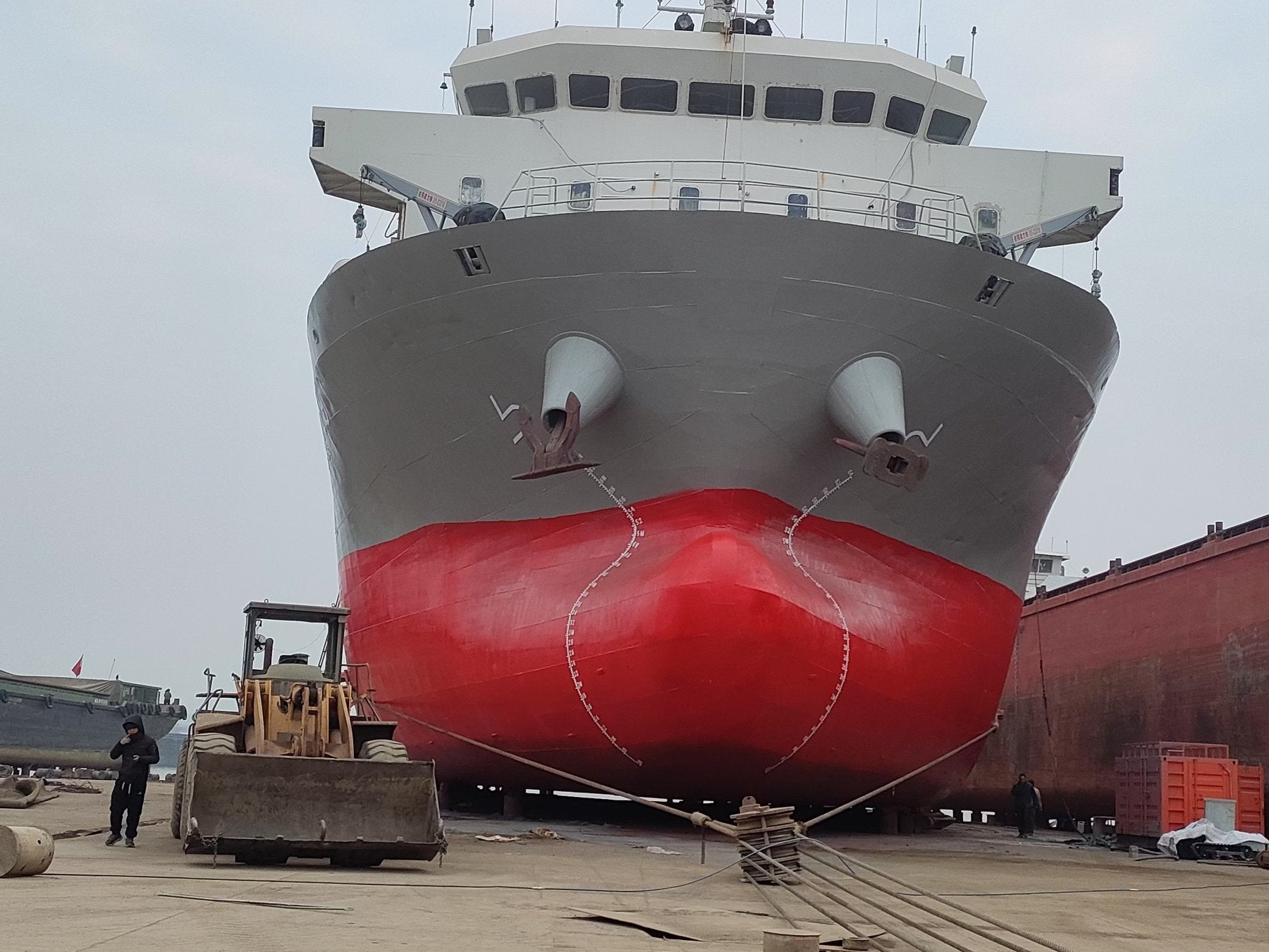 2012年建造的6000载重吨、396 TEU集装箱船出售详情 6