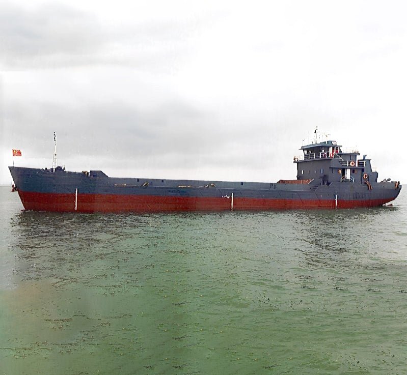 2013 Built 1150 DWT Self Driven Split Hopper Barge For Sale For Sale