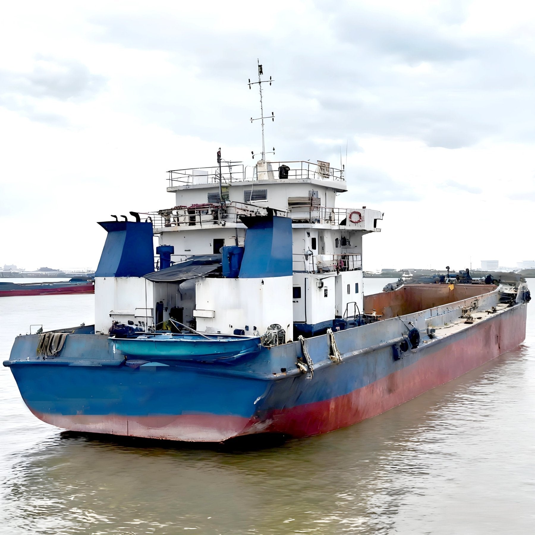 2013 Built 2400 DWT Self Driven Split Hopper Barge For Sale Detail 1