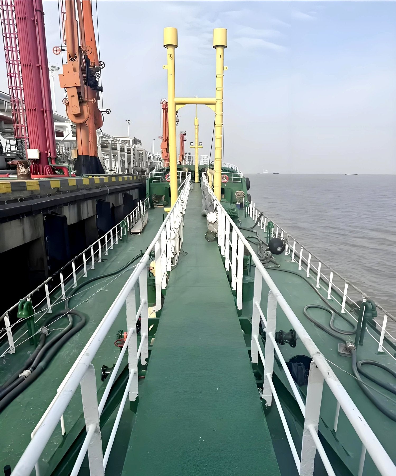 2013 Built 900 DWT Oil Tanker For Sale Detail 2