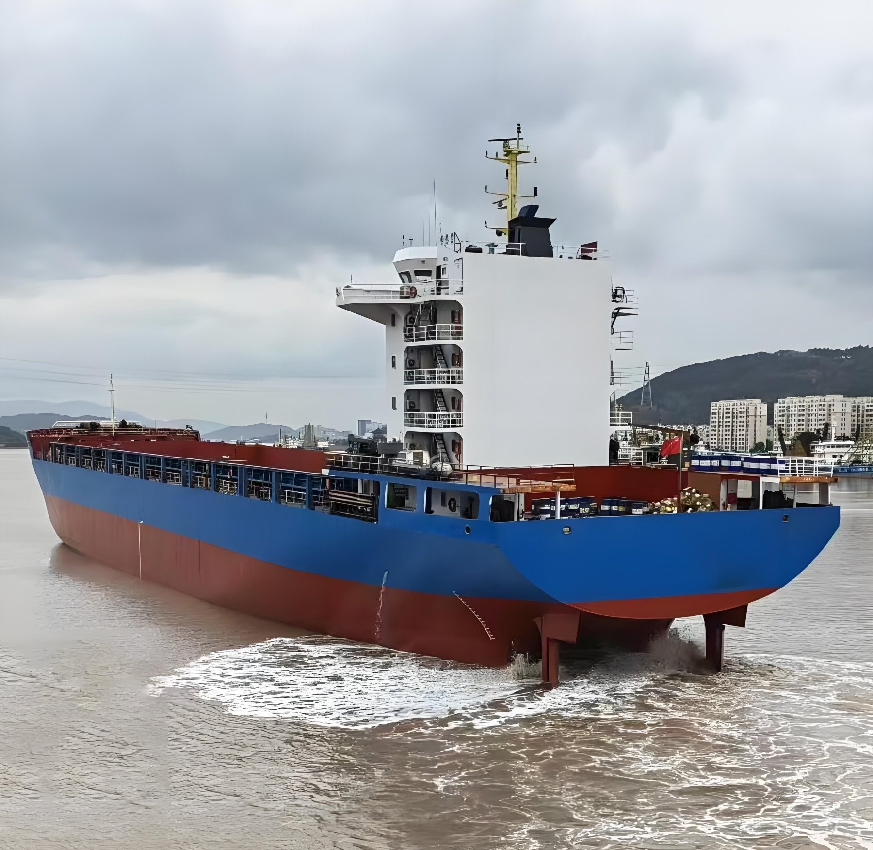 2015 Built 12000 DWT 845 TEU Container Ship For Sale Detail 2