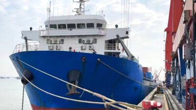 2015 Built 8500 DWT 610 TEU Container Ship For Sale