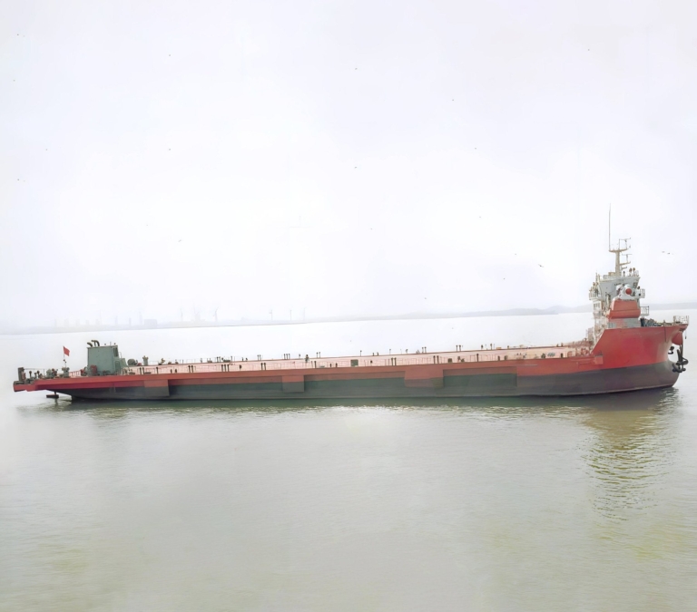 2022: Lancha de desembarco de tanques de 10 000 DWT a la venta