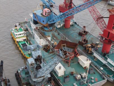 Navire-grue de 50 DWT construit en 2022, à vendre