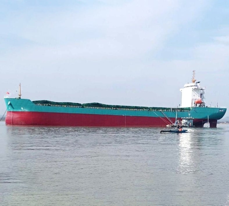 <trp-post-container data-trp-post-id='26299'>2024 Built 25000 DWT 1246 TEU Container Ship For Sale</trp-post-container> For Sale
