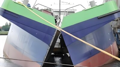 2024 Built 2600 DWT Self Driven Split Hopper Barge For Sale