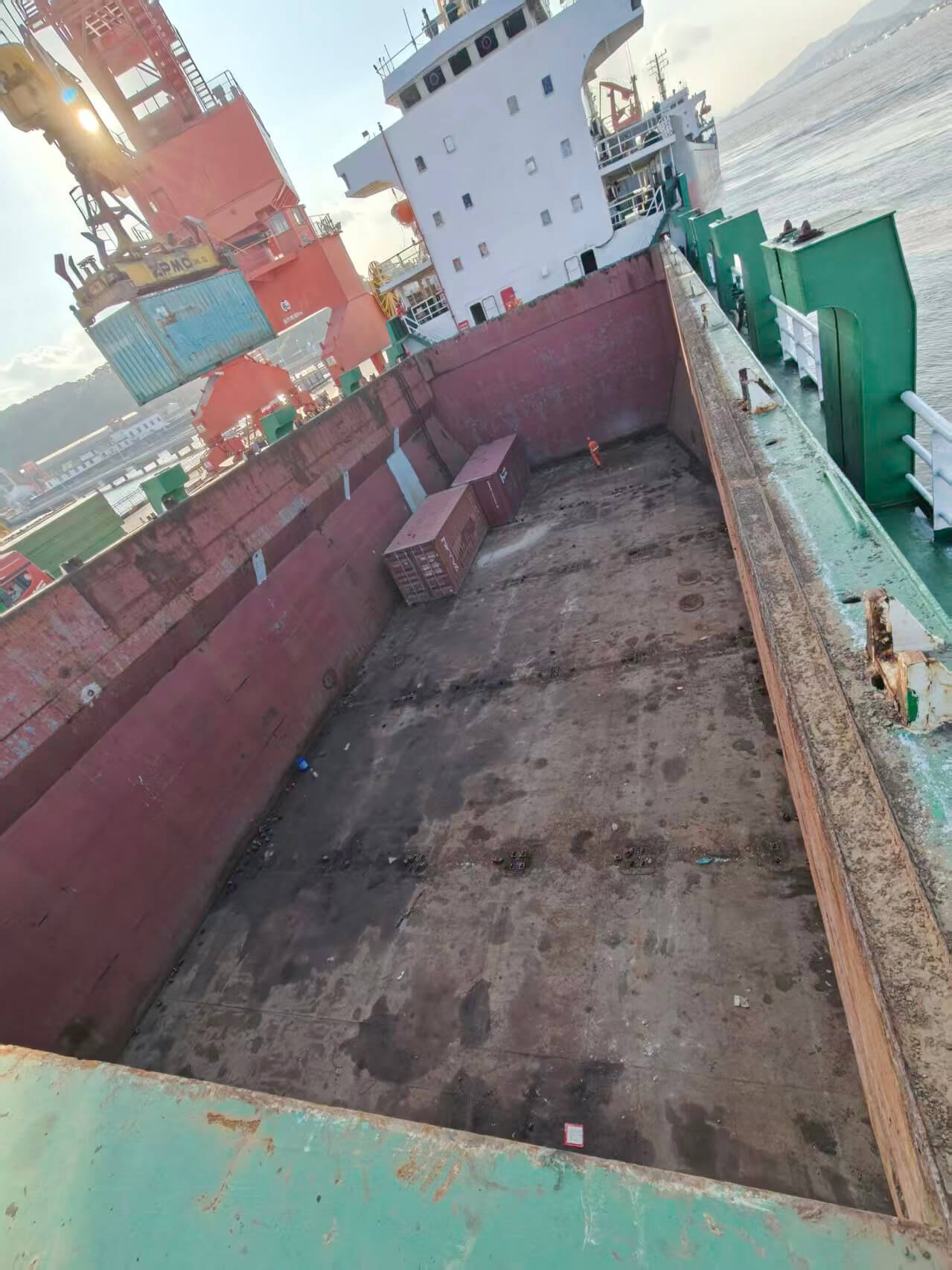 2006 Built 5200 DWT 264 TEU Multipurpose Vessel For Sale Detail 5