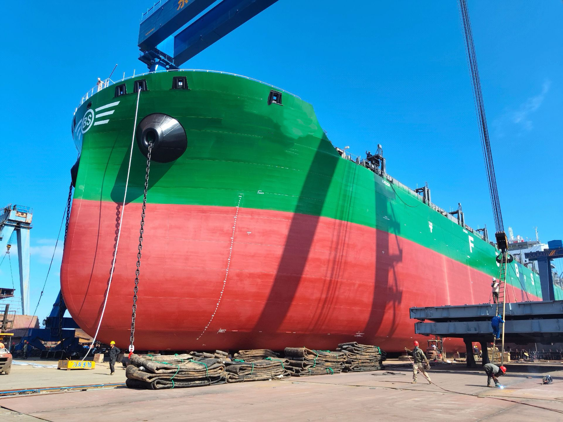 2026 Newbuilding 34000 DWT 2340 TEU Container Ship For Sale Detail 2