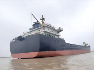 Fxafphynh 2022 Built 8400 DWT SelfPuming Unloading Sand Ship For Sale For Sale
