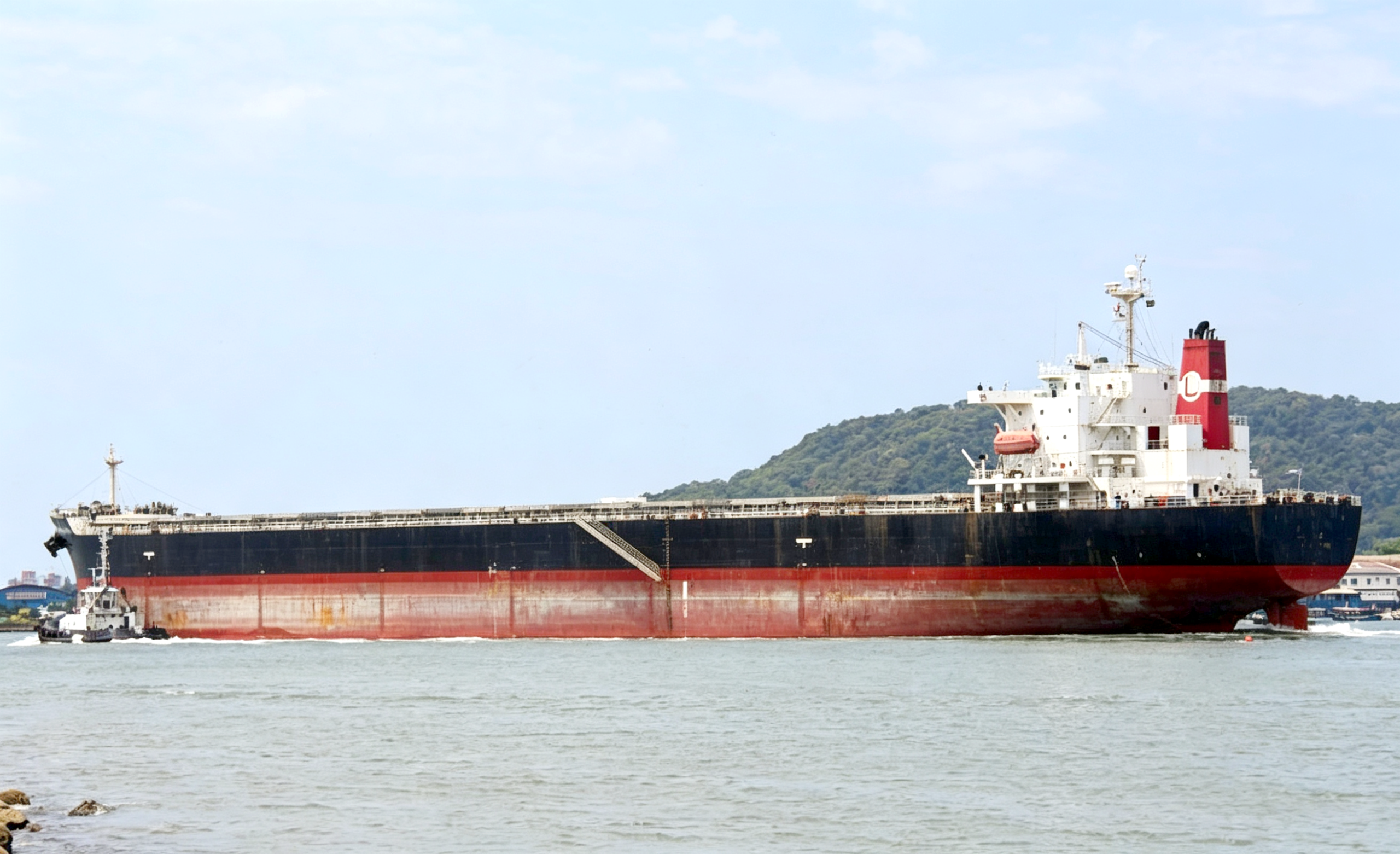 2004 Built 76000 DWT Bulk Carrier For Sale Detail 3