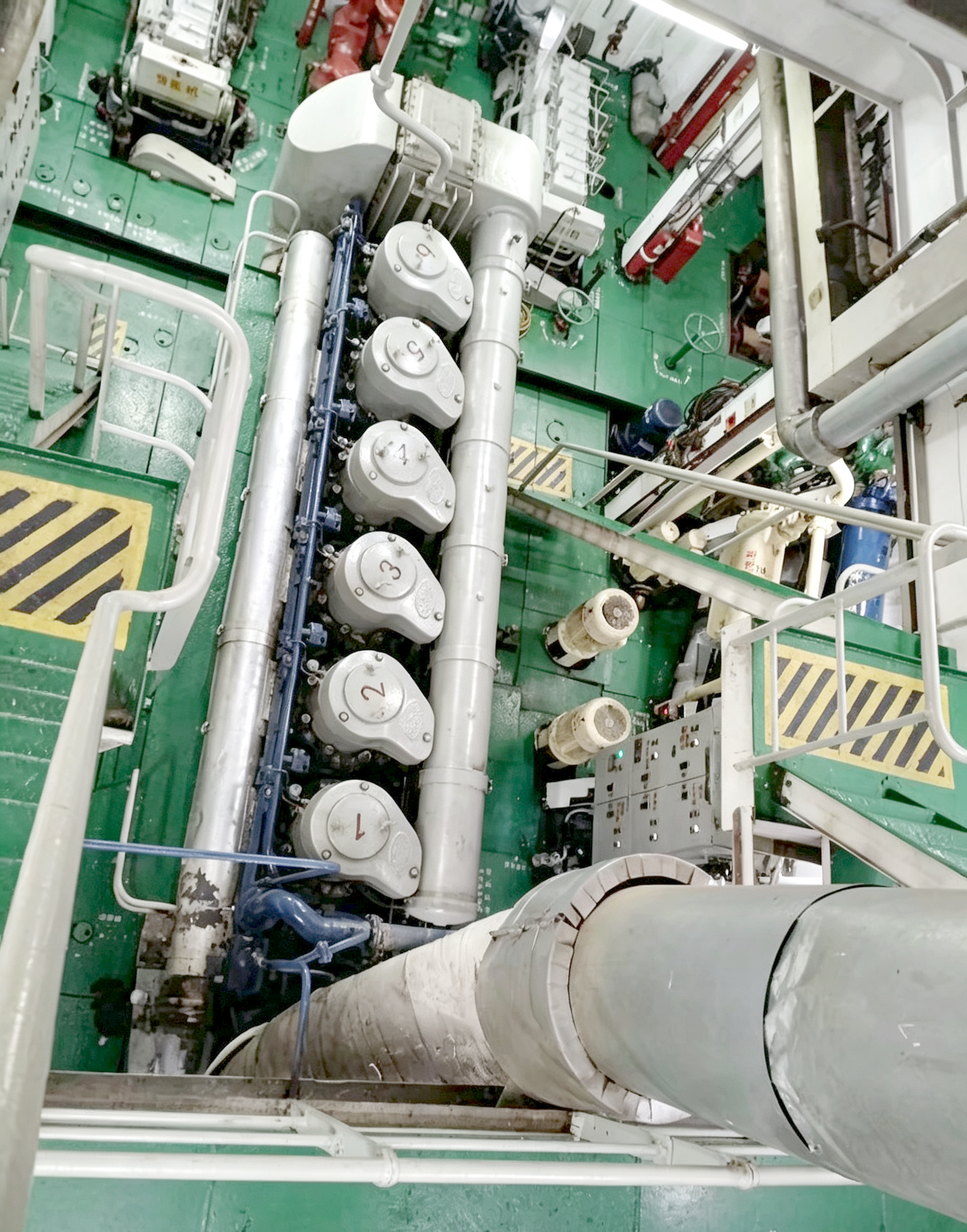 2007 Built 9000 DWT Oil Tanker For Sale Detail 7