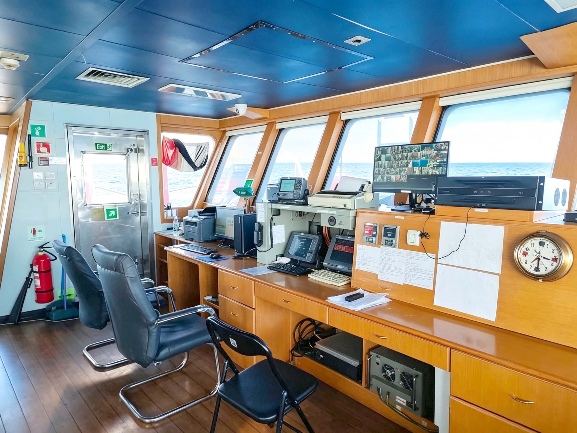 2010 Built 1500 DWT Anchor Handling Tug Supply Vessel For Sale Detail 5