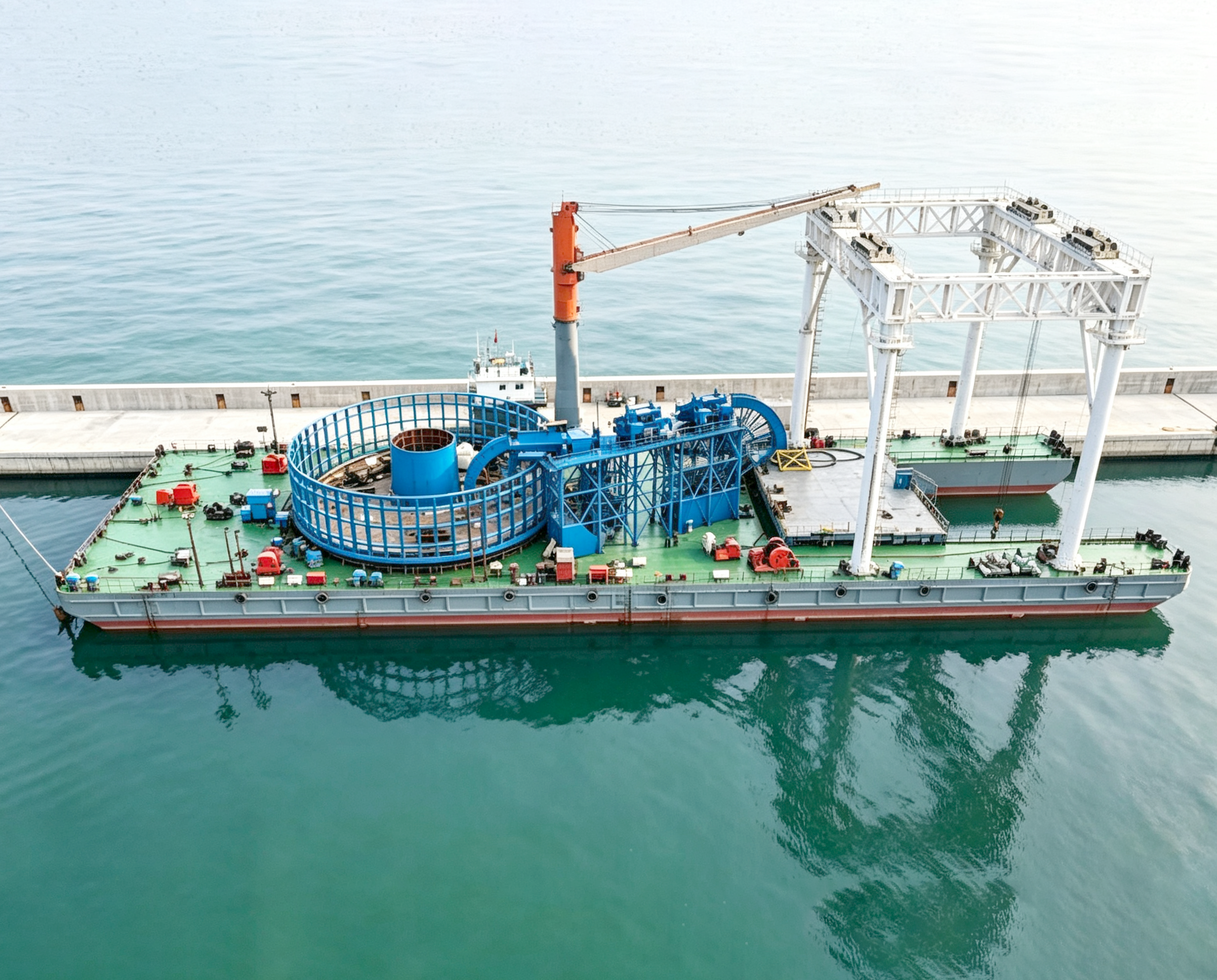 2011 Built 5400 DWT Pipe & Cable Laying Barge For Sale Detail 2